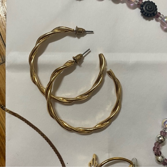 VINTAGE JEWLERY LOT!! GOLD, HANDMADE - Picture 7 of 7